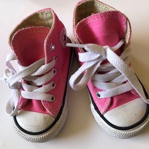 Converse baby girl